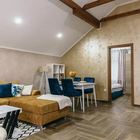 Sunrise Riverside House *