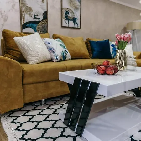 Sunrise Riverside House *