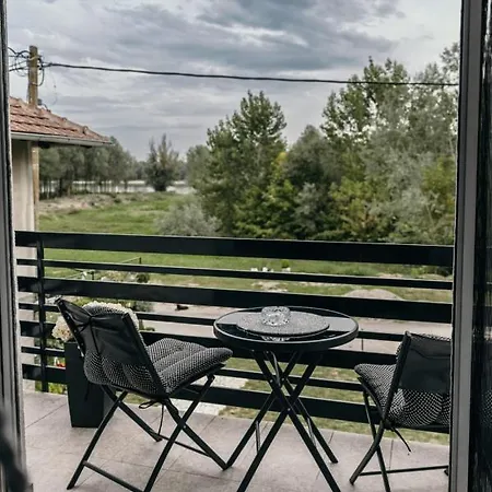 Sunrise Riverside House *