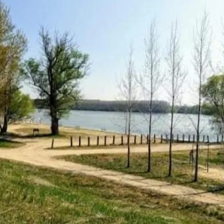 Sunrise Riverside House *