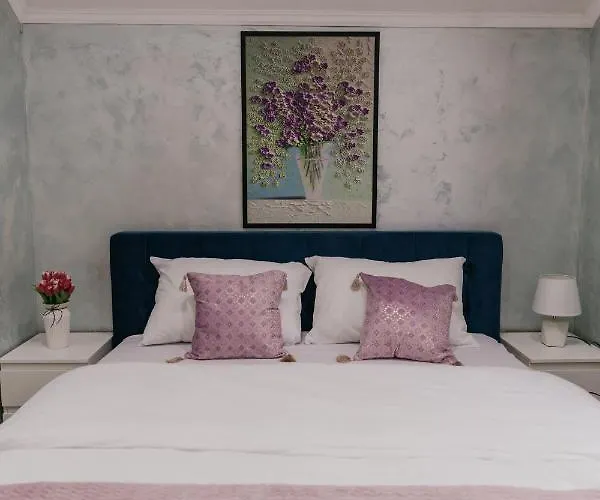 别墅 Sunrise Riverside House-private Garden, Jacuzzi & Bbq