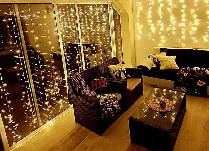 Sunrise Riverside House-private Garden, Jacuzzi & Bbq