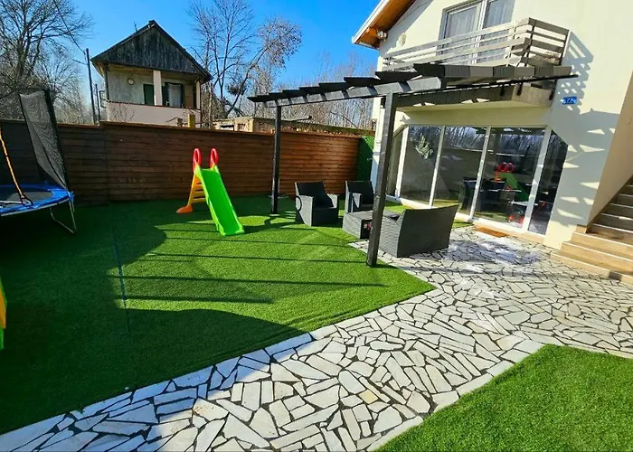 Sunrise Riverside House-private Garden, Jacuzzi & Bbq Celarevo